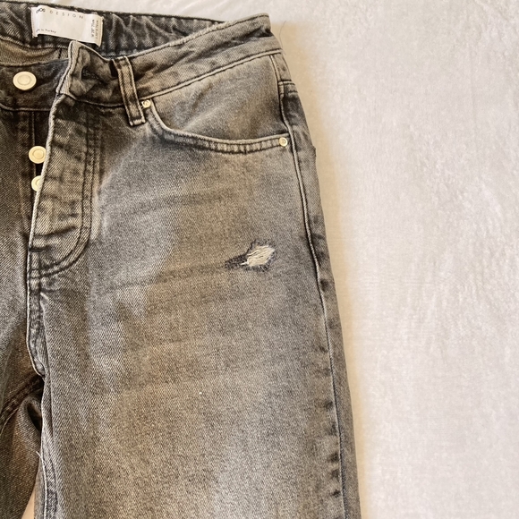 Preloved ASOS Men's Faded Black Distressed Jeans with Deliberate Holes Size 28 - Picture 9 of 13